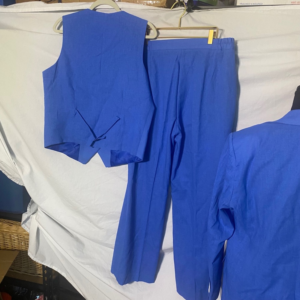 Beautiful Royal Blue 3 Piece Suit Set Blazer Vest Trousers Women XXL New - Picture 6 of 7